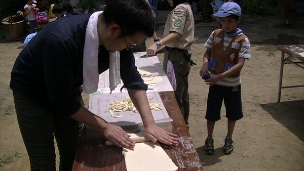 ビーバー隊麺を打つの活動写真