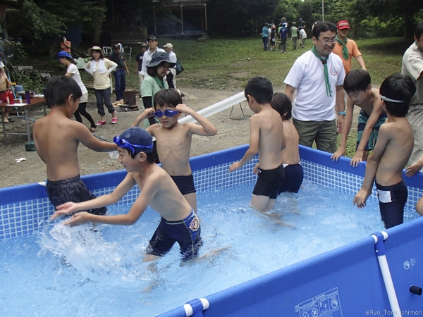 夏プール活動写真