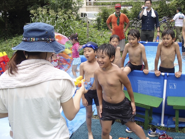 夏プール活動写真