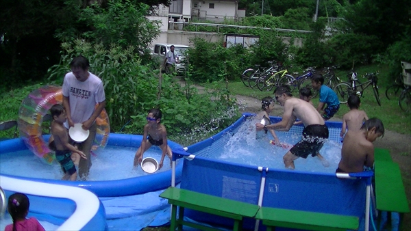 夏プール活動写真