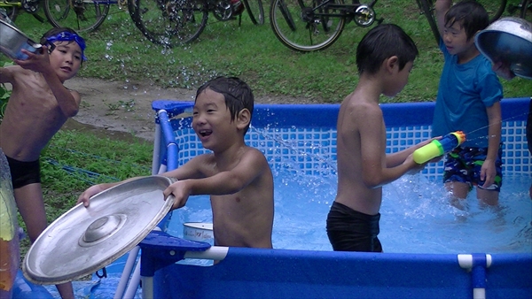 夏プール活動写真