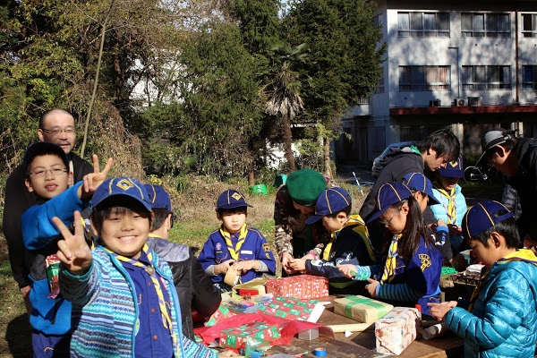 2014年12月14日　ボーイ隊、カブ隊でクリスマス会の準備