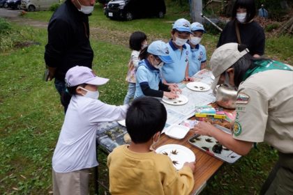 2022年5月15日　ビーバー隊の葉っぱ標本とリアルすぎるビーバー木ノ葉章を作ろう