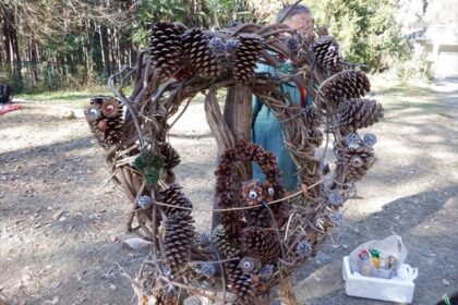 2025年12月7日　ビーバー隊のクリスマスリース作り